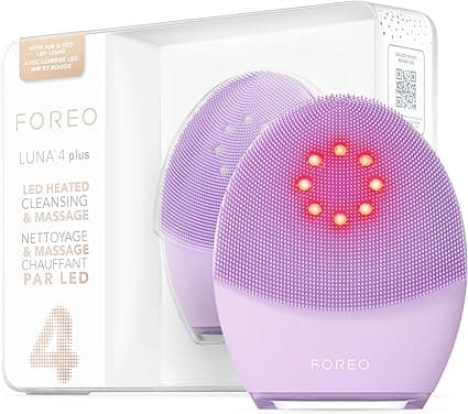Foreo Luna 4 Plus facial cleansing device in blush pink
